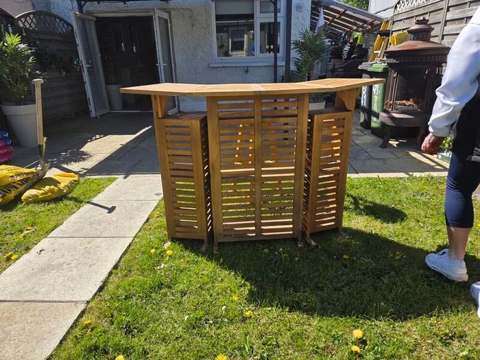 outdoor bar