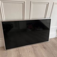 Samsung 40 inch 4K UHD Smart TV