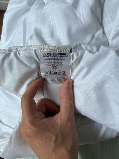 Dunnes Duvet and Pillow (Single bed)