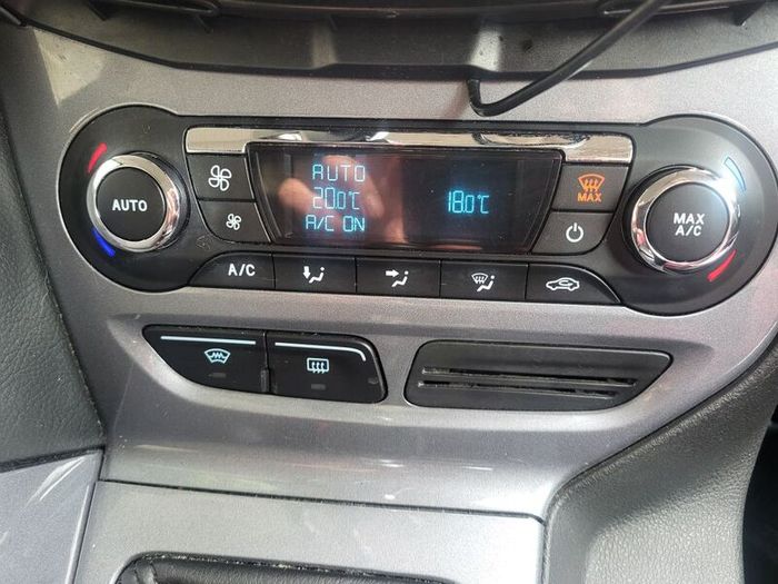 2013 Ford Focus Estate Titanium
