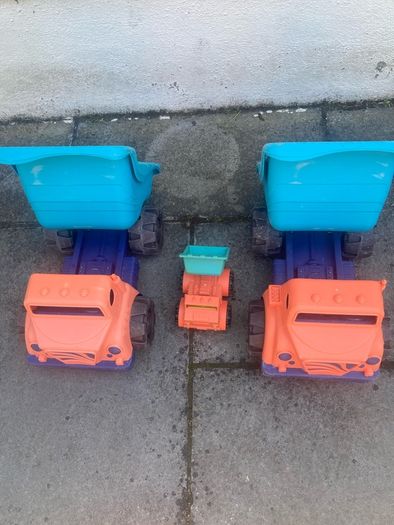 Tipper trucks suitable for indoor/beach/garden use