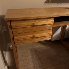 Table for free - study or for work