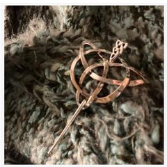Lovely Accessory with Irish Knot Design - nice gift