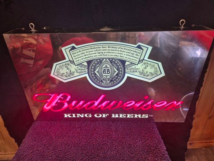 Budweiser vintage glass neon king of beers sign
