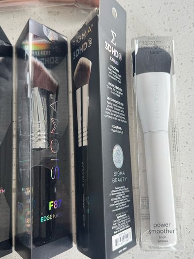 High ends makeup brushes new