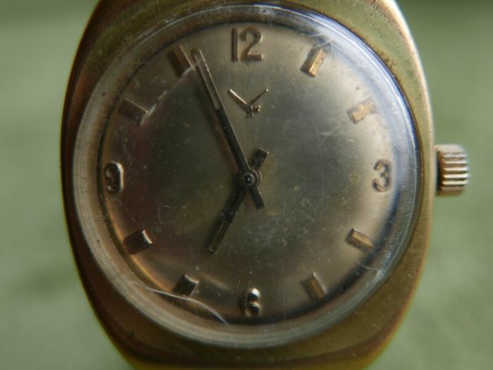 Vintage  Camy Winding Watch Water Proof Shock Protected  Swiss made - works well