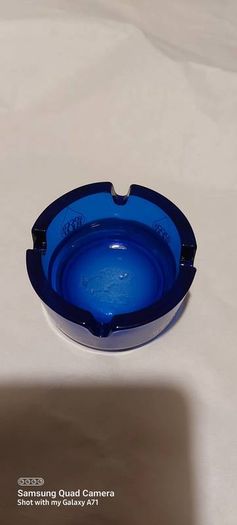 Goccia blu ,ashtray, very good condition see pictures for condition,,21euros price includes post to anywhere in Ireland thank you, or buyer collects cheaper,,,