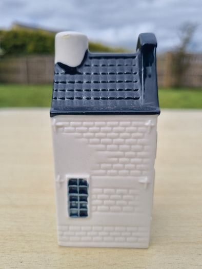 Collector's house from the KLM Delft Blue No9 series