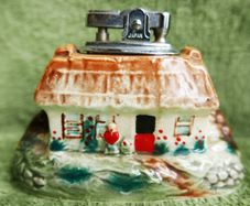 Vintage 1960s Irish Table Lighter (in working order)
