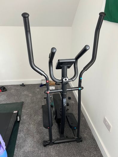 Cross Trainer
