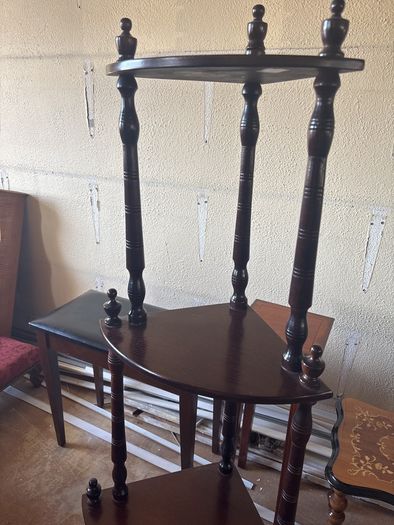 Corner Display