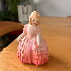 figurine Royal Doulton Rose figurine