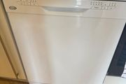 Dish washer
