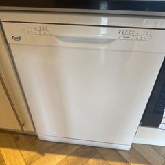 Dish washer