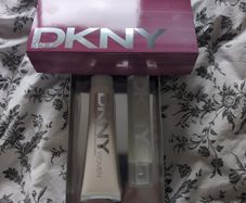 DKNY perfume set