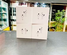 AirPods 4