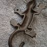 Cast iron geko wall hook. Image 5