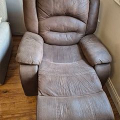 3+1+1 seater recliner set.