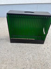 Show cage