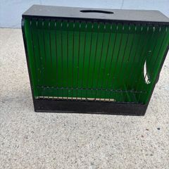 Show cage