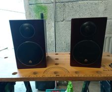 speakers