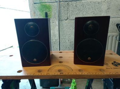 speakers