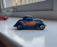 Vintage Hot Wheels Ford Hot Rod Car 1:64 Scale 1979 Blue Fire Red N