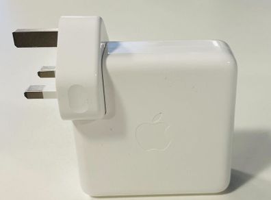 Apple macbook power adapter