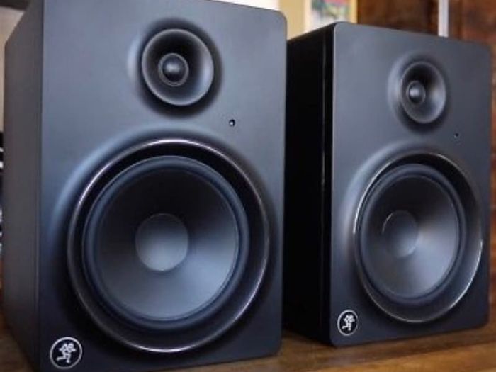 Mackie MR8 MK2 Studio Monitors