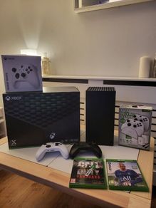Xbox Series X _ Immaculate Condition