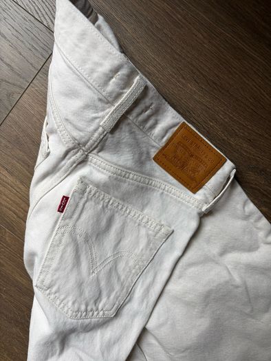 Levis Ribcage wide legs jeans white cream
