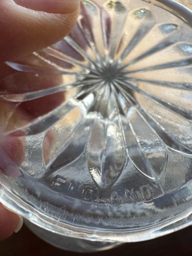 Glass dessert bowl