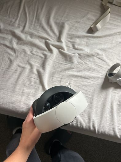Meta quest 2 and left controller
