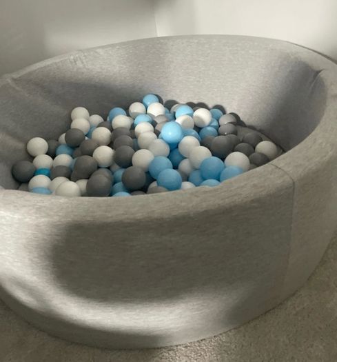 Ball Pit with balls
