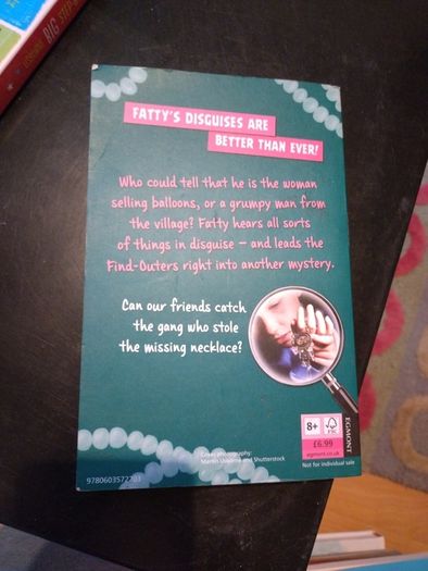 Enid Blyton "The mystery of the missing necklace"