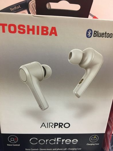 White Bluetooth Wireless Earbuds Cordfree with voice control