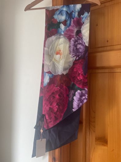 Ted Baker blushing bouquet skinny scarf navy