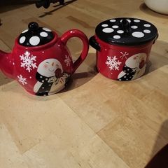 cute Christmas teapot and cookie jar