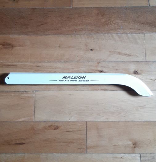 NOS Raleigh Sport Chainguard