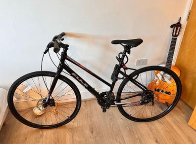 Like new Fuji Absolute 1.9 Ladies Hybrid Bicycle and abus locks