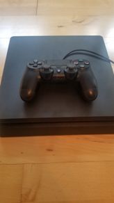 Ps4 Console With Controller