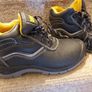 Safety boots size 5/38 Image 3