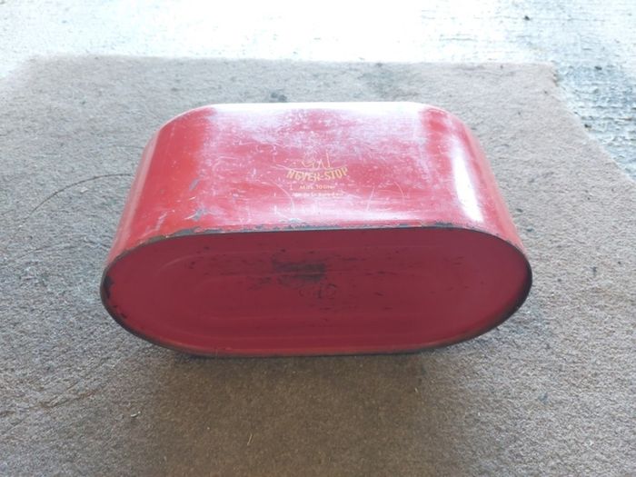 2 gallon steel petrol can