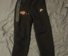 Central Cee's popular brand SYNA World collaboration with Nike tech fleece joggers only