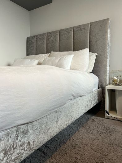4ft6 (135cm) Double Silver Velvet Fabric Bed With USB Ports