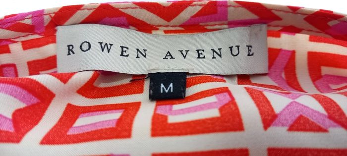 Beautiful Rowen Avenue Colourful Blouse Size Medium