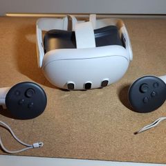 Oculus Quest 3, 128 GB, minor lens scuff