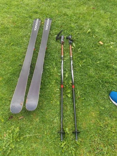 Skis and poles
