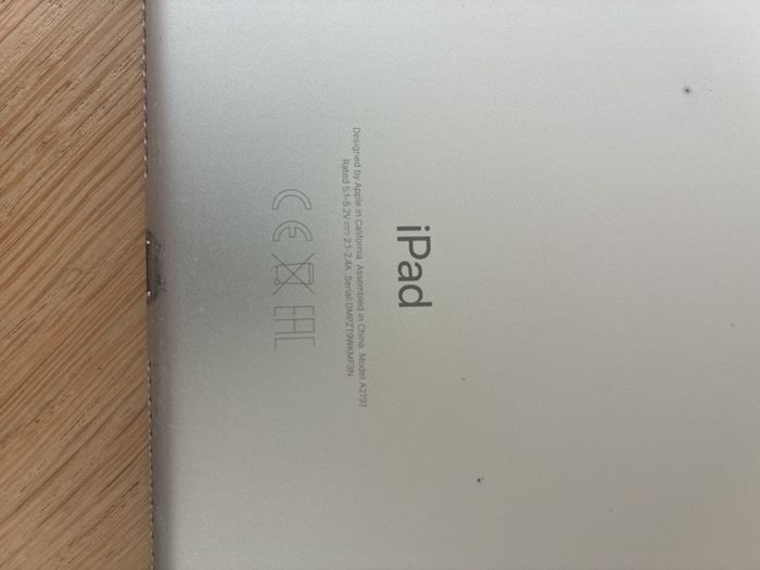 7th Gen IPad 32gb