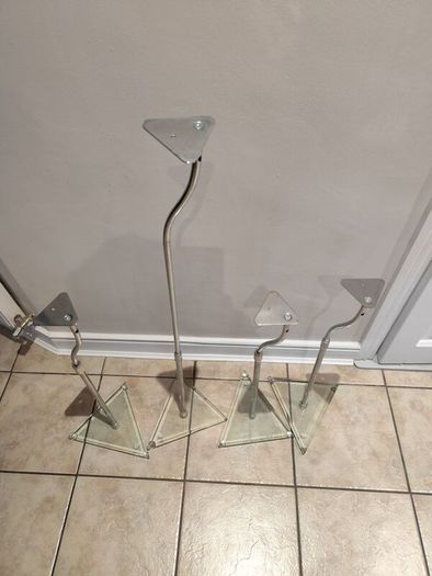 Speaker stands with adjustable height